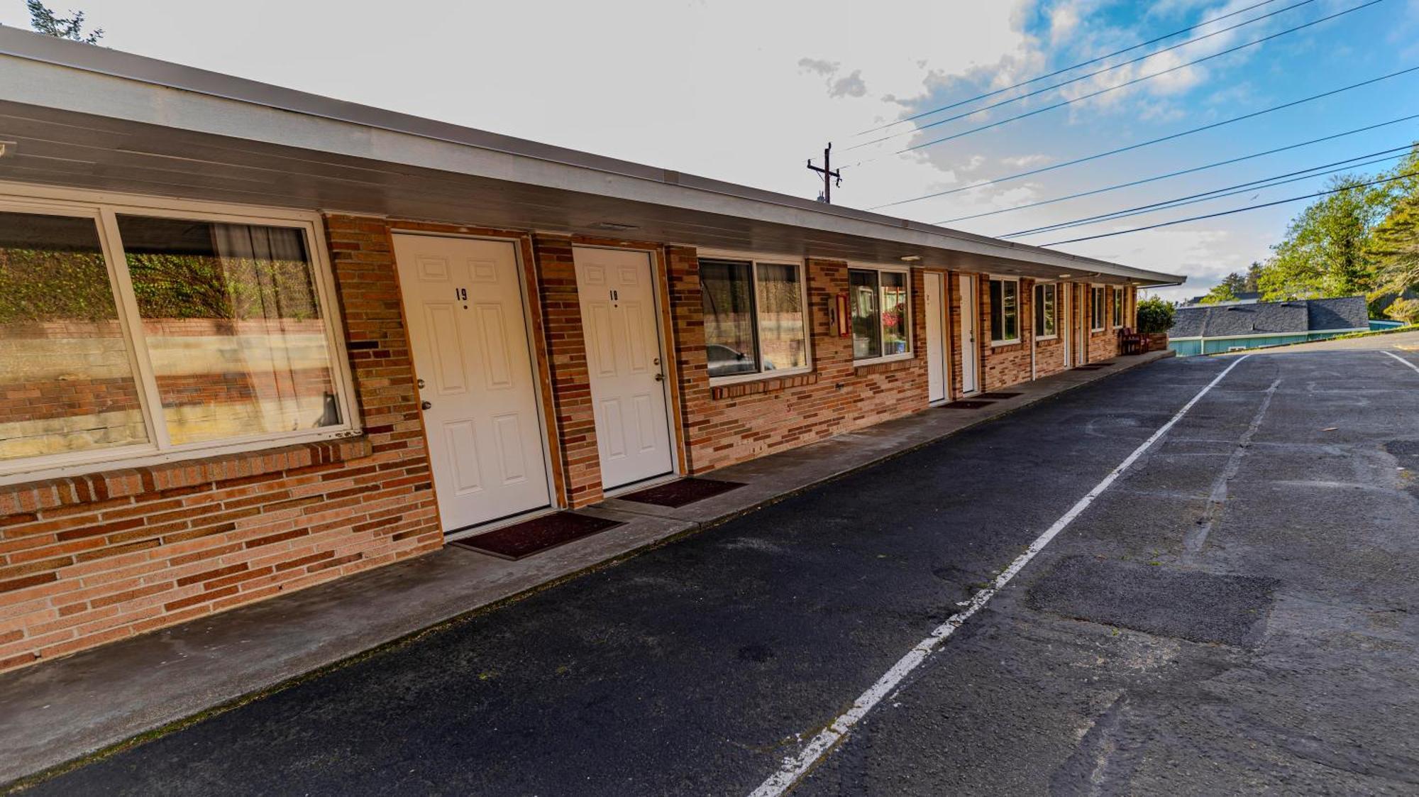 Four Winds Motel Depoe Bay Exterior photo